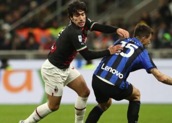 Milan e Inter de Milão se enfrentam pela Champions League nesta quarta-feira, 10 (Crédito: GettyImages)