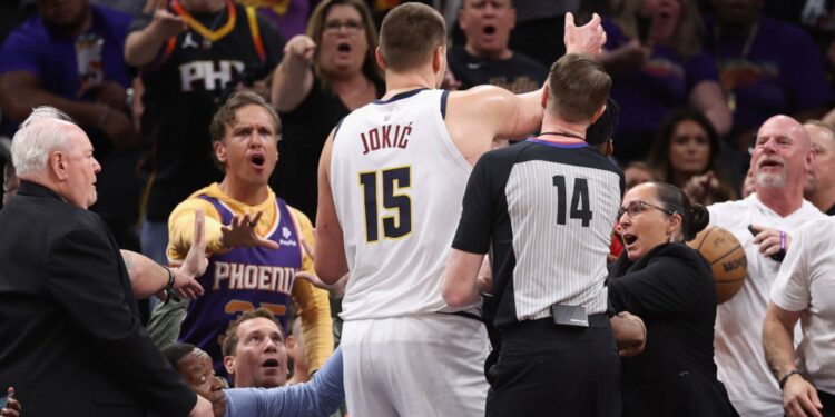 Jokic segue brilhando pelo Denver Nuggets (Crédito: GettyImages)