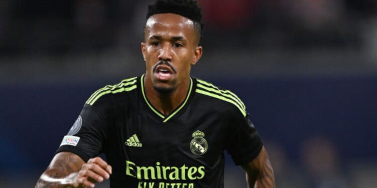 Éder Militão viu Carlo Ancelotti abrir o jogo sobre os erros cometidos na derrota do Real Madrid (Crédito: GettyImages)