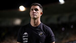 Vasco consegue efeito suspensivo e Barbieri volta contra o Santos (Crédito: Getty Images)