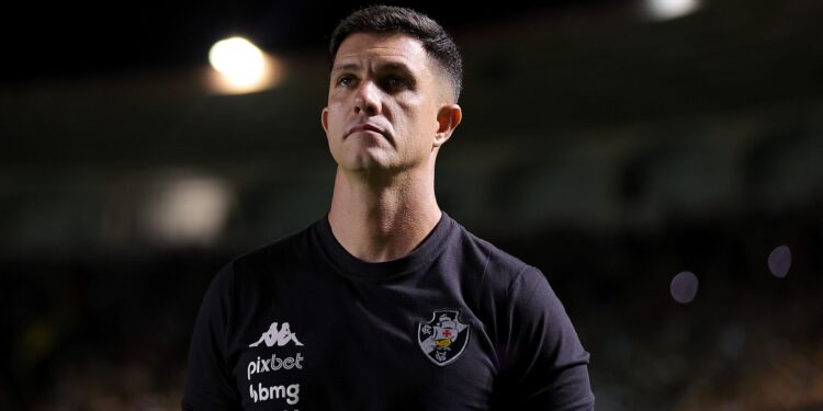 Vasco consegue efeito suspensivo e Barbieri volta contra o Santos (Crédito: Getty Images)