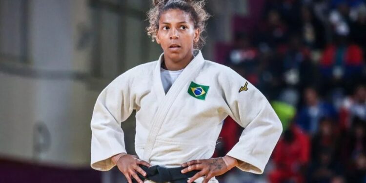 Rafaela Silva perde na estreia e é eliminada do Mundial de Judô (Crédito: Reprodução: Twitter/Time Brasil)