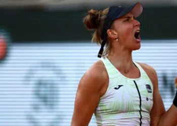 Bia Haddad quebrou marcas positivas de Swiatek em Roland Garros (Crédito: Reuters - KAI PFAFFENBACH)
