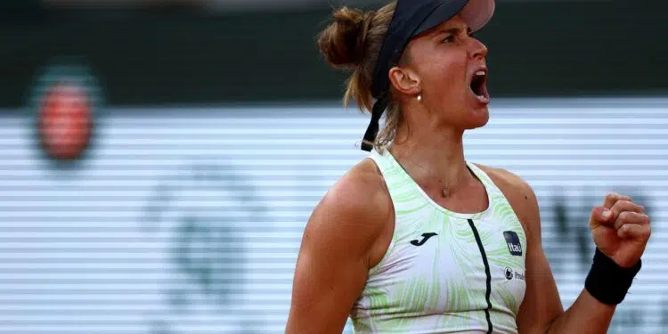 Bia Haddad quebrou marcas positivas de Swiatek em Roland Garros (Crédito: Reuters - KAI PFAFFENBACH)