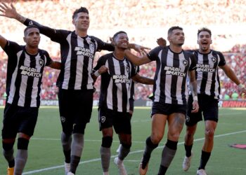 LDU x Botafogo: onde assistir ao vivo ao duelo da Sul-Americana (Crédito: GettyImages)
