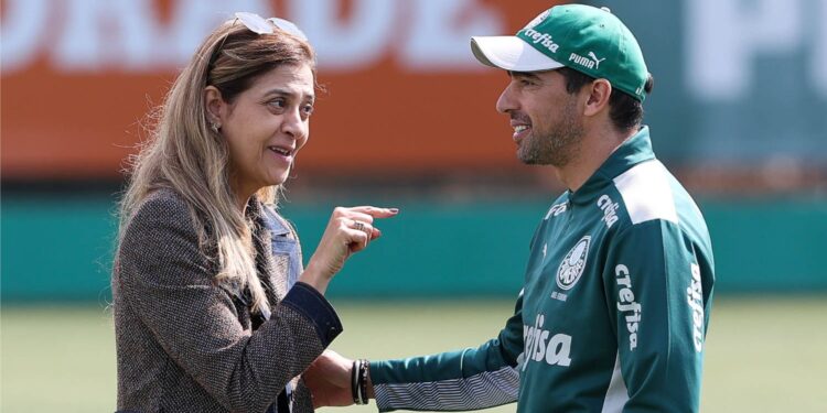 Leila Pereira e Abel Ferreira (Crédito: Cesar Greco/SE Palmeiras/Flickr)