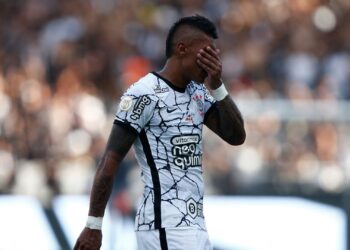 Paulinho sofre lesão grave e pode não jogar mais pelo Corinthians (Crédito: Getty Images)