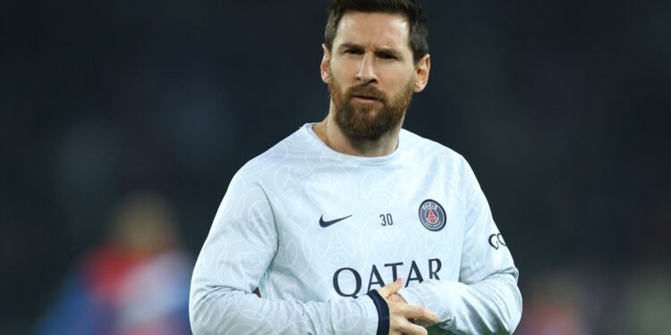 PSG e Clermont se enfrentam pelo Campeonato Francês e a partida pode marcar o adeus de Messi no clube parisiense (Crédito: GettyImages)