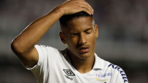 Chelsea finalizou os últimas detalhes com o Santos em relação a transferência de Ângelo (Crédito: GettyImages)