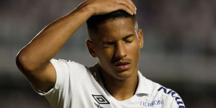 Chelsea finalizou os últimas detalhes com o Santos em relação a transferência de Ângelo (Crédito: GettyImages)