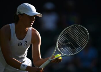 Iga Swiatek supera Martic e vence mais uma em Wimbledon (Crédito: Getty Images)