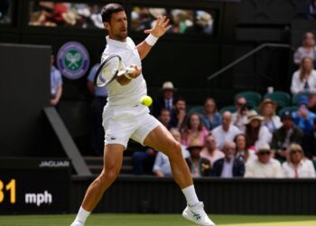 Novak Djokovic segue invicto em Wimbledon 2023; sérvio continua em busca do pentacampeonato para se igualar a Federer (Crédito: Reuters - ANDREW COULDRIDGE)