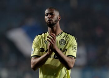 Jogador de futebol conciliava partidas de futebol amador com emprego em rede de fast food em Portugal; agora é o mais novo reforço de time da Premier League, da Inglaterra (Crédito: GettyImages)