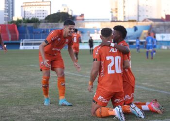 Série D: dupla do Camboriú projeta decisão contra o Maringá (Crédito: Divulgação/ Camboriú)