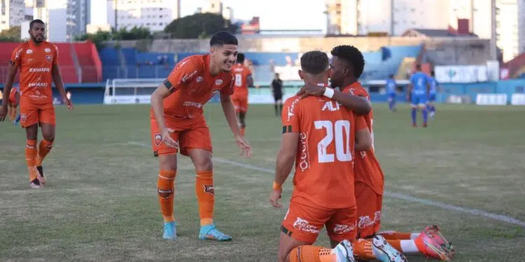 Série D: dupla do Camboriú projeta decisão contra o Maringá (Crédito: Divulgação/ Camboriú)