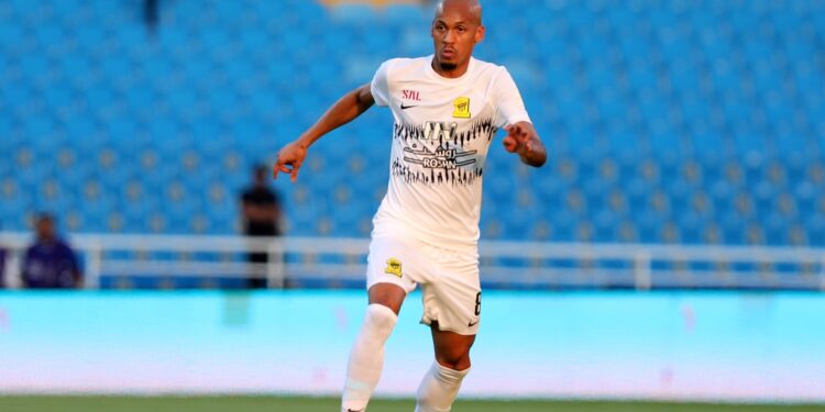 Fabinho atuando pelo Al Etihad (Crédito: GettyImages)