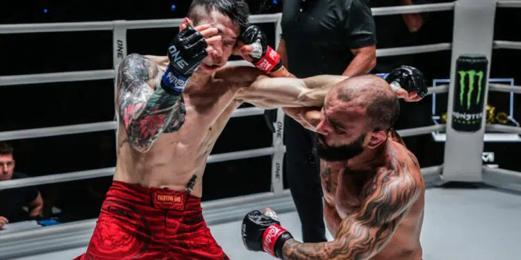 John Lineker retorna ao cage no final de setembro (Crédito: Divulgação/ONE Championship)