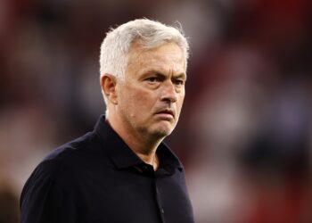 Técnico português José Mourinho não poupa palavras ao usar atleta recém-contratado para exemplificar dificuldades que time italiano enfrenta no mercado de transferências (Crédito: GettyImages)