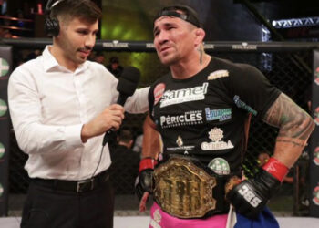 Ronys Torres conquistou o cinturão dos meio-médios do Shooto Brasil (Crédito: Marcell Fagundes)
