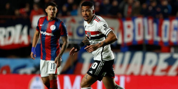 Luciano em campo pelo São Paulo na Sul-Americana (Crédito: Rubens Chiri/SaoPauloFC/Flickr)