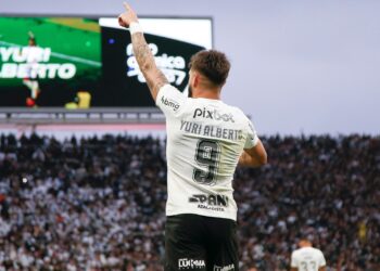 West Ham fica entre Yuri Alberto e atacante do PSG (Crédito: Getty Images)