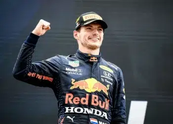 Max Verstappen alcançou marca inédita (Crédito: Foto: Nicolas Tucat/Reuters)