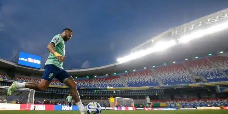 Seleção Brasileira: Diniz indica time titular para estreia nas Eliminatórias; confira (Crédito: Vítor Silva/ CBF)