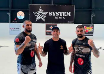 Vitor Petrino, Cristiano Marcello e Elizeu Capoeira no novo CT da equipe (Crédito: Divulgação/CMSystem)