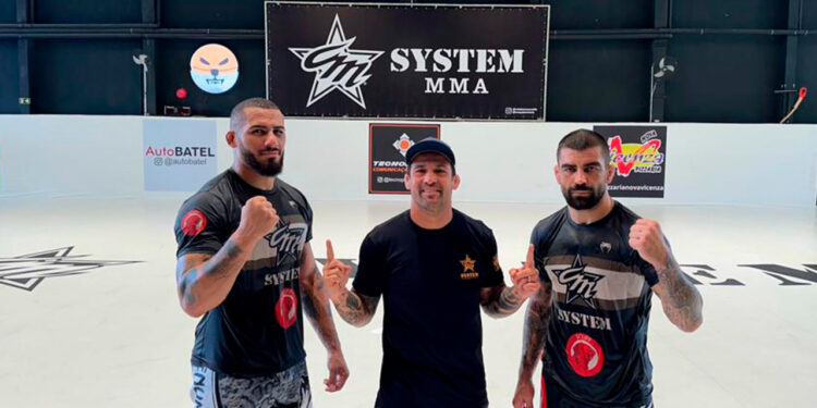 Vitor Petrino, Cristiano Marcello e Elizeu Capoeira no novo CT da equipe (Crédito: Divulgação/CMSystem)