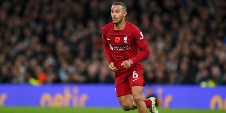 Thiago Alcântara no Liverpool (Crédito: GettyImages)