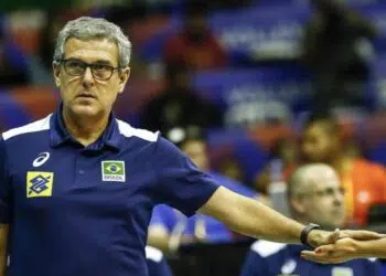 José Roberto Guimarães, coordenador técnico das seleções femininas de vôlei (Crédito: Wander Roberto / Inovafoto / CBV)