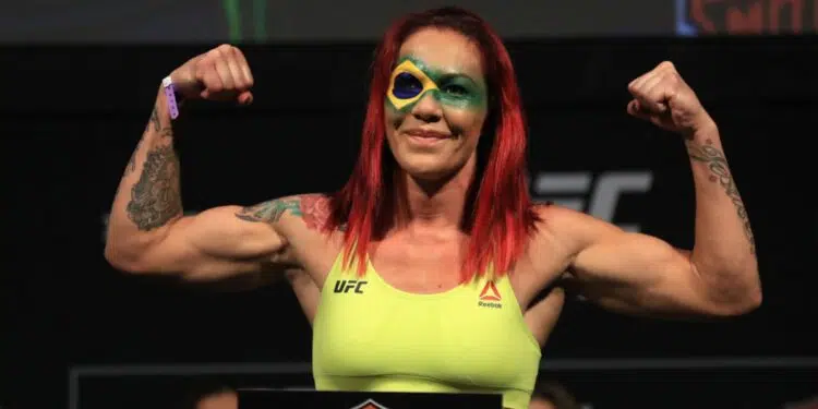 Cris Cyborg é uma das estrelas do Bellator (Crédito: Getty Images)