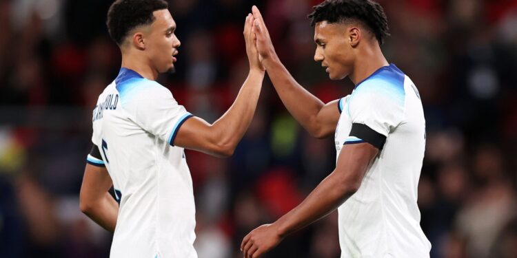 Mesmo desfalcada, a Inglaterra venceu amistoso contra Austrália (Crédito: Getty Images)