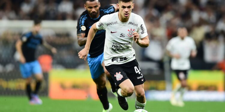 Joia do Corinthians volta a ser alvo do Barcelona (Crédito: Getty Images)