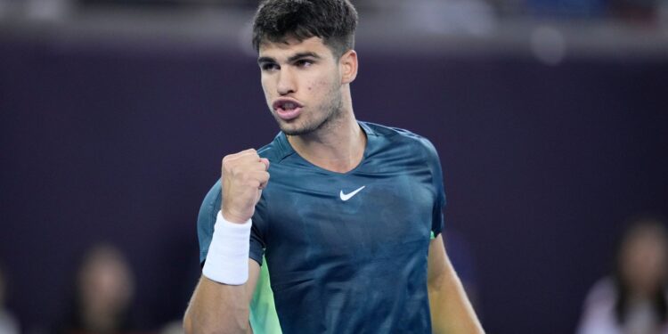 Alcaraz vence Ruud e vai à semi em Pequim (Crédito: Getty Images)