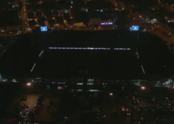Comemoração de título no Peru fica sem luz (Crédito: Reprodução Twitter)
