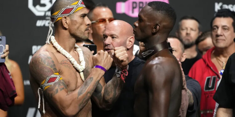 Alex Poatan e Israel Adesanya (Crédito: Foto: Jeff Bottari/Getty Images)