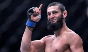 Khamzat Chimaev (Crédito: Foto: Divulgação/UFC/AFP)