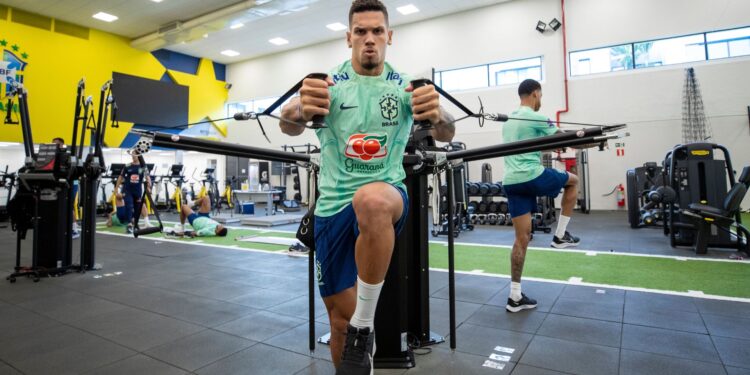 Após estreia na Seleção, Paulinho é vítima de intolerância religiosa (Crédito: Joilson Marconne / CBF)