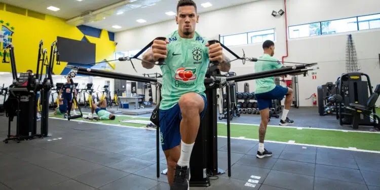 Após estreia na Seleção, Paulinho é vítima de intolerância religiosa (Crédito: Joilson Marconne / CBF)