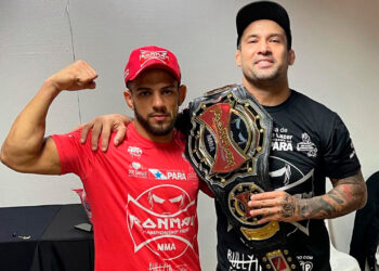 Sabugo ao lado do treinador Cristiano Marcello (Crédito: Divulgação)