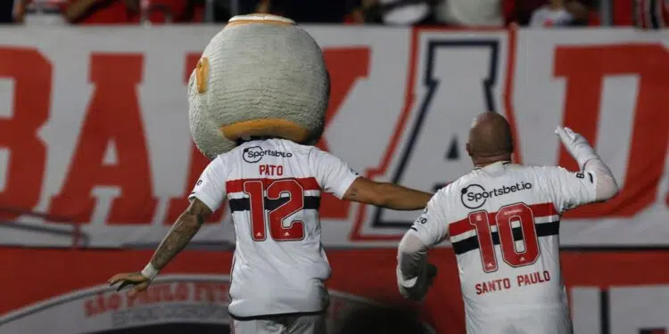 Alexandre Pato publica indireta nas redes sociais e gera polêmica (Crédito: Rubens Chiri / São Paulo FC)