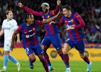 Barcelona e Antwerp pela Champions League (Crédito: Getty Images)