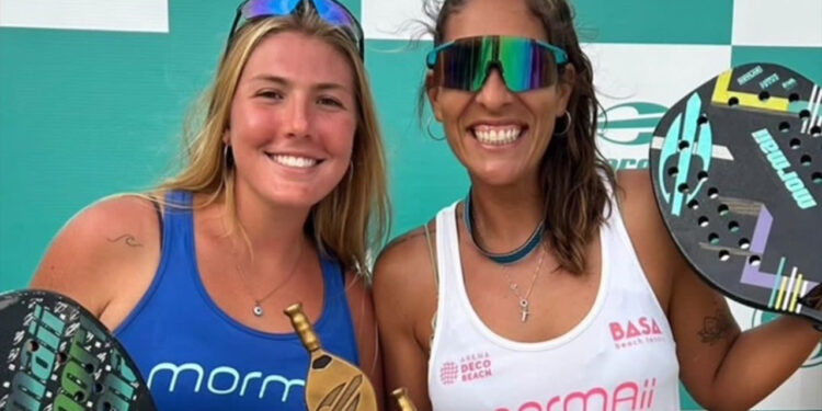 Dupla conquistou o título do Circuito Mormaii ITF de Beach Tennis (Crédito: Gustavo Canha)