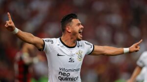 Santos anuncia contratação de Giuliano, ex-Corinthians (Crédito: Getty Images)
