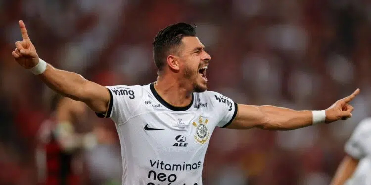Santos anuncia contratação de Giuliano, ex-Corinthians (Crédito: Getty Images)