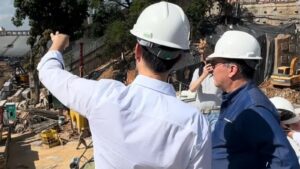 Marcelo Teixeira, presidente eleito do Santos, visita as obras no Pacaembu (Crédito: Foto: reprodução/ Divulgação)