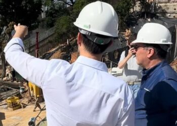 Marcelo Teixeira, presidente eleito do Santos, visita as obras no Pacaembu (Crédito: Foto: reprodução/ Divulgação)