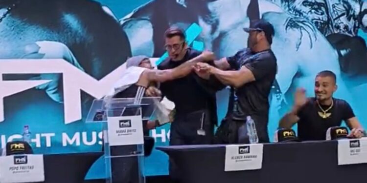 Popó e Bambam se desentendem em evento (Crédito: Reprodução/Twitter)