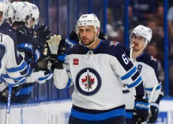 Nino Niederreiter (Crédito: Getty Images)